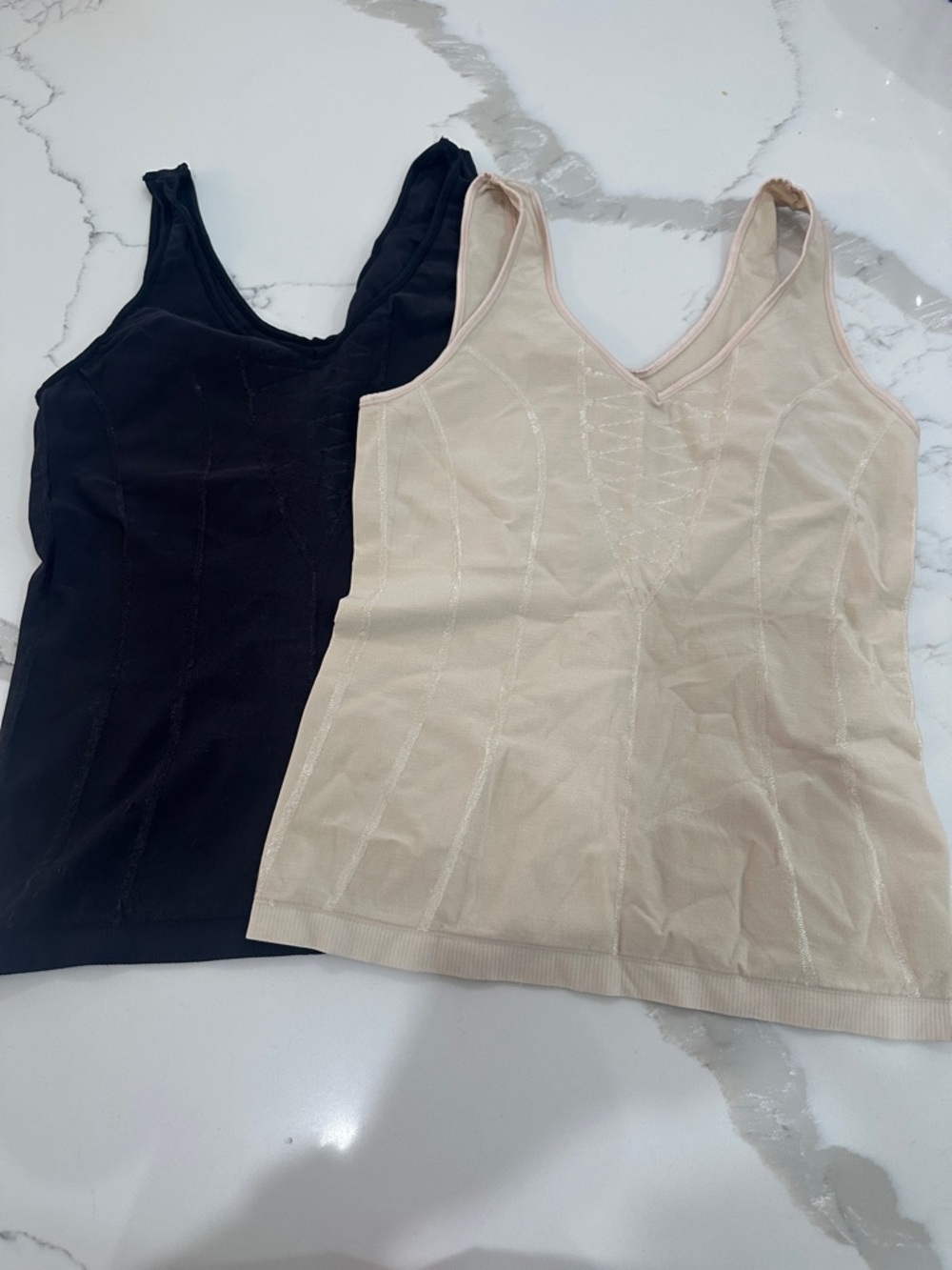 barely there Seamless Shapewear Tank - Black & Nude